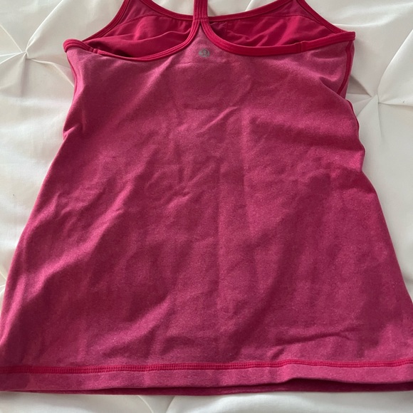 Lululemon Y style tank in size 6 - Picture 2 of 2